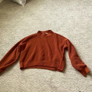 Turtle neck slightly cropped sweater
